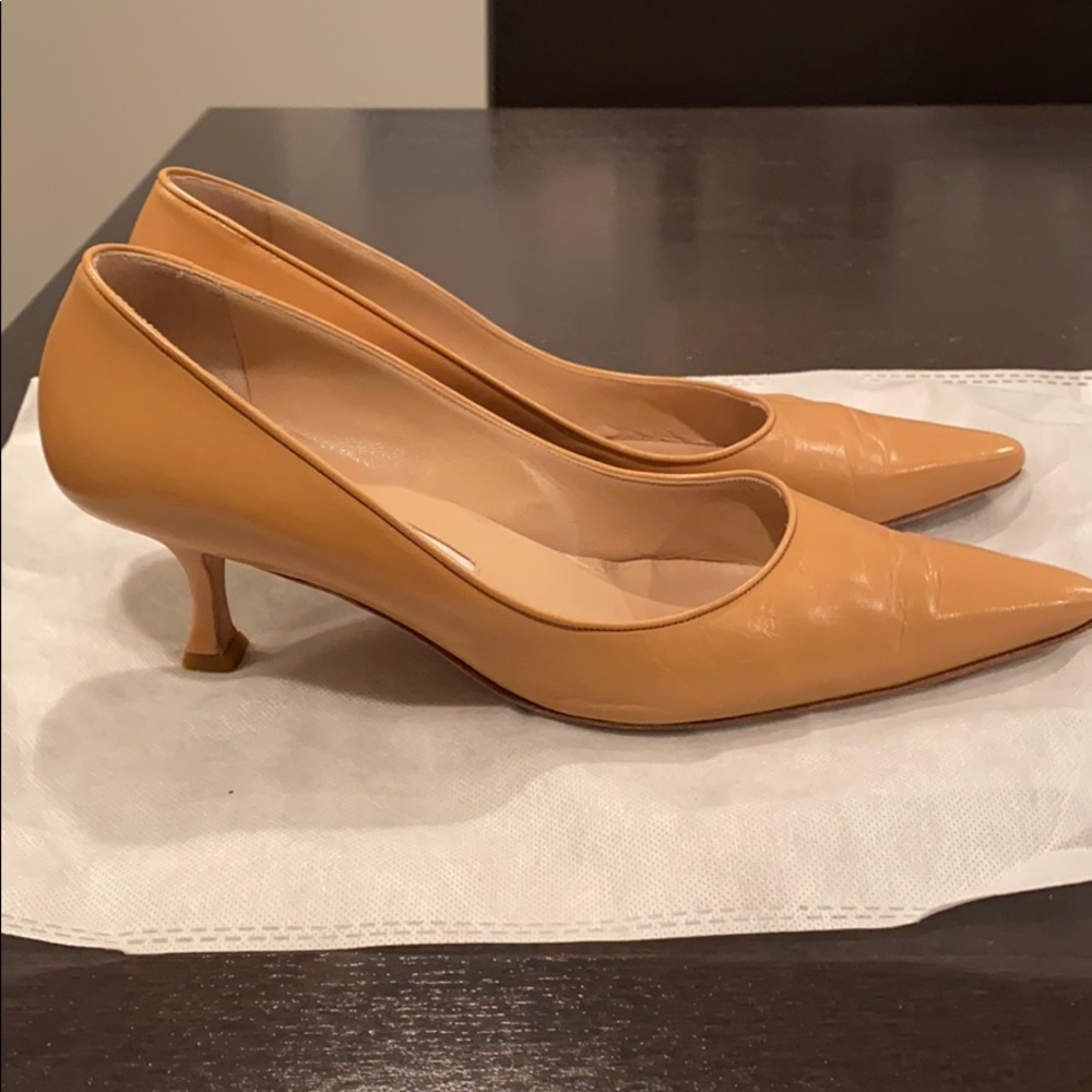 Manolo Blahnik kitten heel pumps